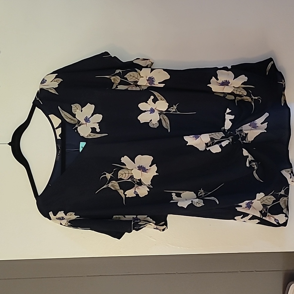 NWT West Kei Allura Knot detail blouse